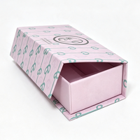Boîte cadeau élégante pour rouge à lèvres rose, boîte d'emballage cosmétique magnétique pour gloss à lèvres avec logo personnalisé en feuille d'or