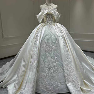 Vestido de Novia Moderno Estilo Francés con Textura Satinada, Cola de Capilla, Escote Corazón y Espalda Descubierta para - Product Image 1