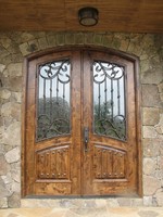 Prima China, fabricant de premier plan, portes pivotantes en bois massif sur mesure, portes d'entrée de villa, portes extérieures résistantes à l'eau, serrure intelligente