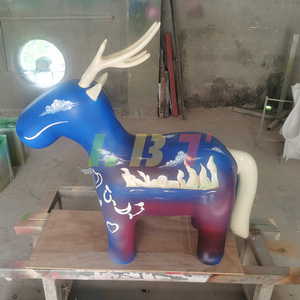 Sculpture de cerf en plastique renforcé de fibre de verre peinte, pour extérieur, montage au sol, figurine animale artistique, résine personnalisée - Product Image 1