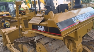 En stock CATD6R Dozer Calidad Equipo usado con precio competitivo Gran valor Entrega inmediata Caja de cambios como componente central - Product Image 3