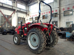 Tracteur agricole 4x4 haute performance TT404 pour le semis et le labour - Product Image 4