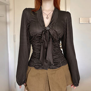 Camiseta Vintage con Cuello en V y Lazo de Puntos para Mujer, Camiseta de Manga Larga Ajustada con Cintura Fruncida, Top Elegante de Moda Casual Retro - Product Image 5