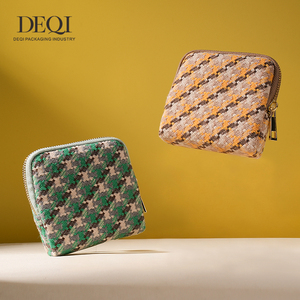 Bolsa de Almacenamiento de Joyas de Alta Gama Personalizada con Cierre de Cremallera a Cuadros, Estilo Artístico, Bolsa de Viaje para Guardar Anillos, Aretes y Collares - Product Image 3