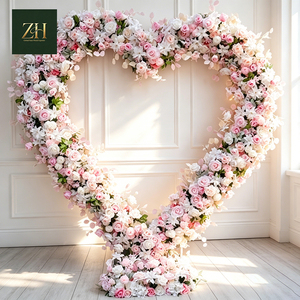Arco Floreale a Forma di Cuore con Rose Rosse Bordeaux per Decorazione di Palchi e Feste Nuziali - Product Image 3