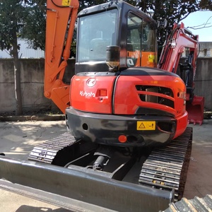 Mini-excavatrice sur chenilles Kubota KX163 de 5,6 tonnes avec rotation zéro et déplacement latéral de la flèche |   Capacité de levage de 1145 kg, réservoir de 68 L - Product Image 6