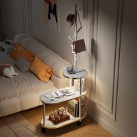 Table de chevet multifonctionnelle moderne en bois massif, lampe, porte-manteau, étagère de rangement intégrée pour chambre à coucher, table d'appoint mobile, petite table