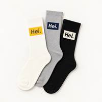 Chaussettes en coton blanc personnalisées avec étiquette en tricot, ajoutez votre logo, couleurs personnalisées et service d'échantillonnage rapide