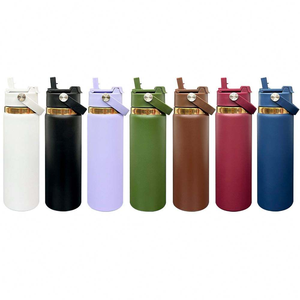 Gobelet isotherme multifonctionnel 2-en-1 en acier inoxydable plaqué or miroir de 20 oz, avec paille et couvercle rabattable, idéal pour la course à pied - Product Image 3