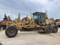 Niveleuse à moteur d'occasion Volvo G740VHP, peinture d'origine, engin de construction prêt à la vente