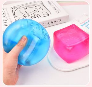 Jouets géants à presser en forme de glaçon de 8 cm pour enfants, idéaux pour les fêtes et les cadeaux, en forme de cubes de sucre. - Product Image 4