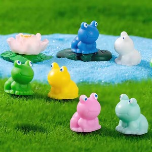 Vendita calda in miniatura corona <span class=keywords><strong>di</strong></span> resina rana europea ornamento da giardino decorazione per la <span class=keywords><strong>casa</strong></span> delle bambole Miniature <span class=keywords><strong>animali</strong></span> realizzati all'ingrosso disponibile - Product Image 4