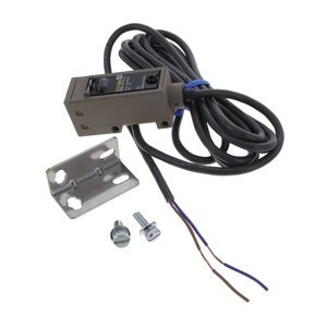 E3S-CT11-L เซนเซอร์โฟโตอิเล็กทริกอุตสาหกรรมของแท้ใหม่2เมตร - Product Image 1