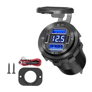 Chargeur de voiture en aluminium à 4 ports <span class=keywords><strong>12V</strong></span> avec voltmètre, <span class=keywords><strong>prise</strong></span> multiple PD & QC de 78W - Product Image 1