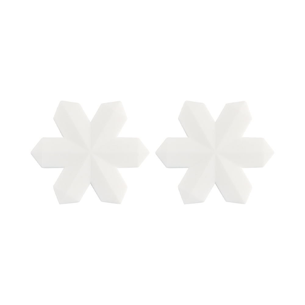 snowflake Focal bead White SA141