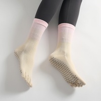 Chaussettes de yoga en coton à cinq doigts pour femmes New Gradient Color Crew Pilates Fitness Dance Professional Silicone Non-Slip Socks