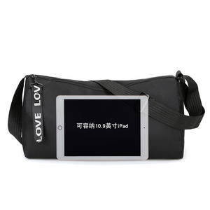 Nouveau sac à bandoulière en Nylon pour hommes, léger, couleur unie, petite taille, pour tenues de tous les jours, sac messager pour les déplacements et les voyages - Product Image 5