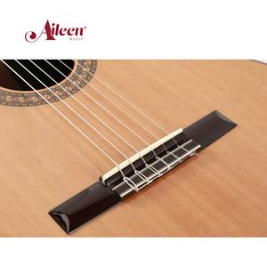 Guitarra Clásica Hecha a Mano de Cedro Macizo de Alta Calidad con Estuche de ABS (WGC2022C) - Product Image 5