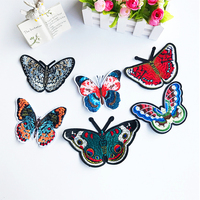 Nouveaux patchs en PVC avec logo personnalisé thermocollant broderie paillettes papillon appliques pour accessoires vestimentaires