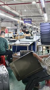 FUTUREJOY <span class=keywords><strong>Valigia</strong></span> Motorizzata Personalizzata con Sedile 20 Pollici Approvata per Cabina Trolley Cavalcabile Spedizione Rapida Disponibile in Magazzino - Product Image 6