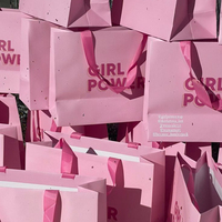 Sac cadeau en papier personnalisé de luxe pour bouquet de fleurs roses Sac cadeau de maquillage avec votre propre logo