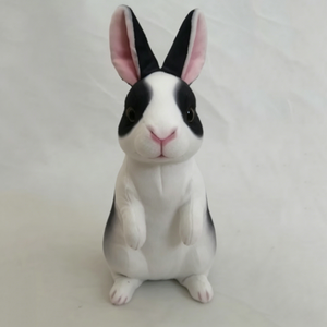 Peluche réaliste personnalisée de lapin néerlandais noir et blanc, lapin en peluche en position debout avec oreilles intérieures roses - Product Image 1