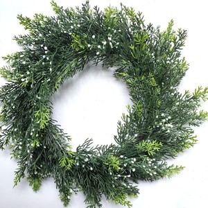 Guirnalda Decorativa Navideña en Oferta, Guirnalda Circular con Frutos Rojos y Piñas, Guirnalda Artificial de Espuma y Ciprés PE - Product Image 4