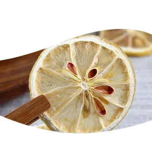Citron jaune déshydraté en tranche