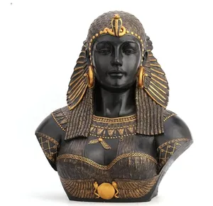 Acabamento pintado em resina na escultura de peito da rainha egípcia Cleópatra