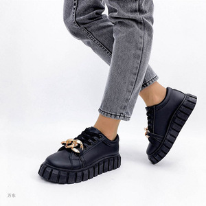 Chaussures fantaisie en toile pour femmes, chaussures de marche confortables avec chaîne, style tendance pour dames - Product Image 6