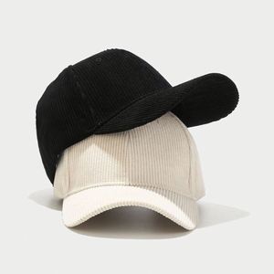 Casquette de baseball structurée en velours côtelé pour femmes et hommes, idéale pour l'automne et l'hiver, pour les activités de plein air et le sport, avec logo brodé personnalisé - Product Image 4