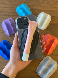 4 modelos de brillo de labios <span class=keywords><strong>siempre</strong></span> a tu lado soporte de lápiz labial de silicona personalizado en la funda del teléfono Tumbler Lipstick Phone Case Mount - Product Image 5