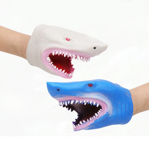 โมเดลฉลามเมกาโลดอน ของเล่นเสริมพัฒนาการเด็ก รูปทรงสัตว์ทะเล ทำจากยาง รูปทรงฉลามทะเล ของเล่นจำลองฉลาม  ถุงมือฉลาม  ของเล่นพลาสติก - Product Image 4