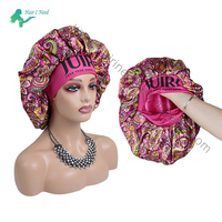Prix d'usine Logo personnalisé Bonnet en satin avec large bande réglable Bonnets pour cheveux Bonnet de couchage en satin pour femme