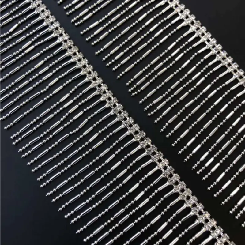 Artiglio di nappa perlina di rame catena di diamanti fantasia codice abbigliamento decorazione catena di perline avvolta con filo metallico