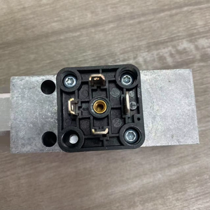 Nuevo Interruptor Neumático Electromecánico 18D 0880300 - Product Image 1