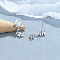 Minimalist ische Kamelie Blume Ohr stecker Knochen Zirkon Ohrringe S925 Silber Ohrringe für Frauen