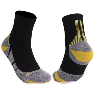 Calcetines Deportivos con Logotipo Personalizado para Correr Maratones, Transpirables, Antiolor, de Corte Bajo y Acolchados para Hombre y Mujer - Product Image 5