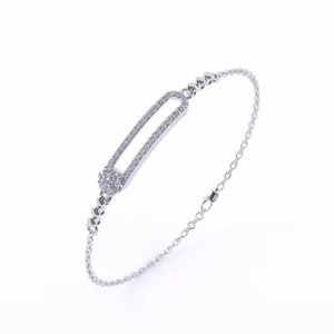 Pretty 18K Yellow Rose White Moissanite Diamond Pulsera y brazalete Elegante accesorio inspirado en diamantes - Product Image 3