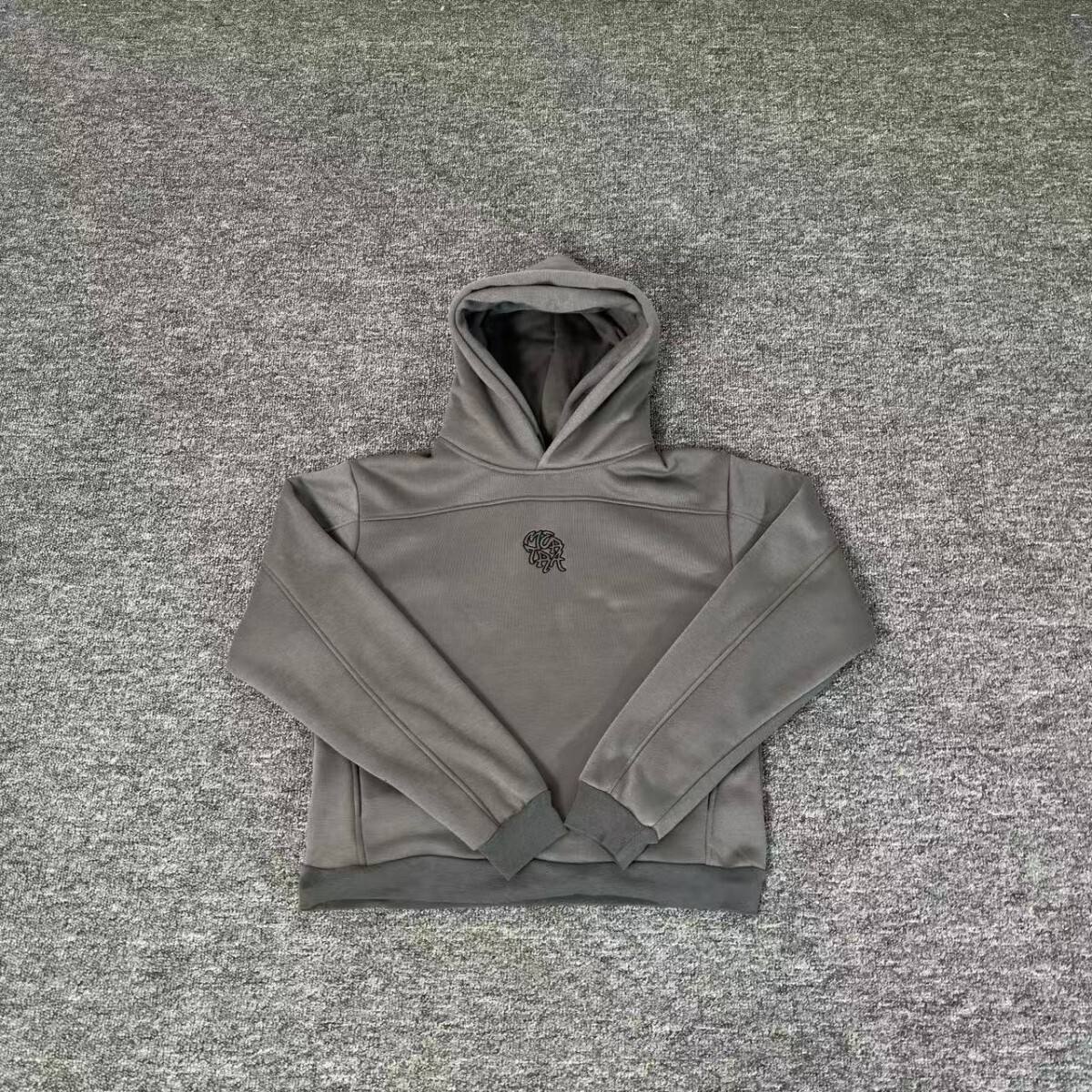 สีเทาเข้ม