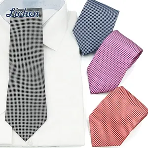 Cravate pour hommes avec logo personnalisé Cravate géométrique à carreaux en jacquard tissé Cravate pour hommes en soie faite à la main