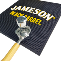 Tapis de bar en PVC gaufré sur mesure OEM ODM, tapis anti-déversement carré en caoutchouc, tapis de service de comptoir de bar avec logo personnalisé