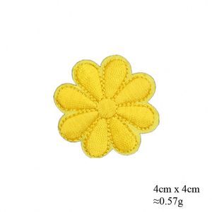 Hot Selling Colorful Daisy Flower Embroidered Iron-On Patches New Trendy Product Genre - Product Image 2