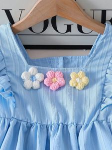 Großhandel Kleinkind Mädchen Kleidungsset Gerüschtes Ärmelloses Blumenhemd + Schlaghose 2-teiliges Outfit Kleidungsset - Product Image 3