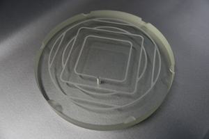 Op maat gemaakt ultradik rond borosilicaatglas met kanalen & gaten - Product Image 4