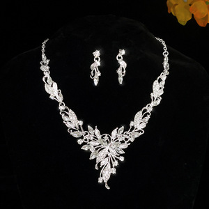 <span class=keywords><strong>Parure</strong></span> de bijoux de mariée exquise : collier et boucles d'oreilles ornés de pierres scintillantes, motif floral et feuilles, élégant ensemble de bijoux de mariée en cristal - Product Image 6