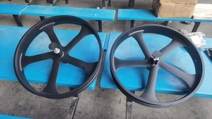 Ruote per Fat Bike da 26 Pollici - Cerchi in Lega di Magnesio a 5 Razze con Freno a Disco per Terreni Neve/Sabbia - Set Ruote Rinforzato per Bici da Neve e Spiaggia - Product Image 2