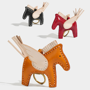 Porte-clés Pégase créatif en cuir véritable, fait main, en cuir de vachette pleine fleur, breloque de sac, cheval volant coloré, ornement à suspendre pour voiture - Product Image 2