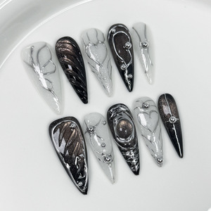 Vente en gros de <span class=keywords><strong>faux</strong></span> ongles faits à la main, press-on, avec fleurs roses en relief 3D, réutilisables, longs, forme stiletto, ongles artificiels - Product Image 3