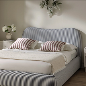 Frans landelijk gestreept gestoffeerd <span class=keywords><strong>bed</strong></span> met gebogen hoofdbord, ottomane, opbergbed, platformbed met houten poten voor de slaapkamer - Product Image 3